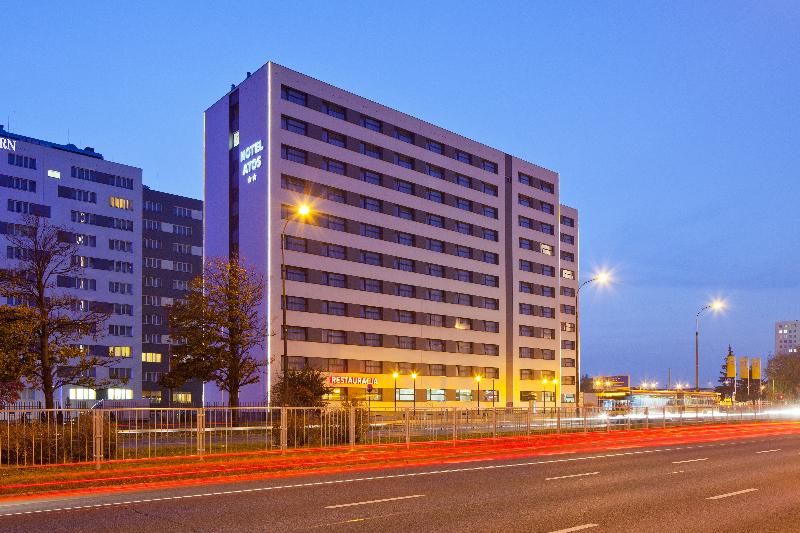 O3Hotel Varsavia Esterno foto